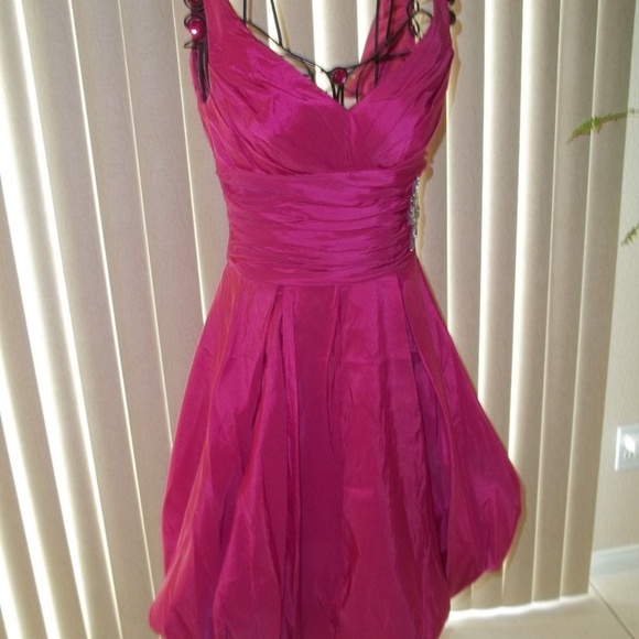 NWT! JALIS BRIDAL CORAL PINK FORMAL PARTY DRESS SIZE 4 - Picture 1 of 8